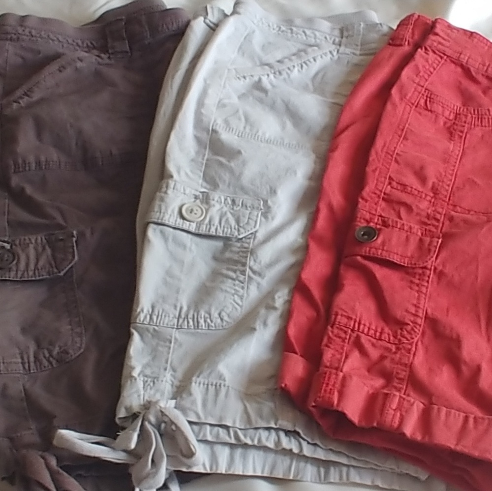 3 pair of womens cargo shorts size 6